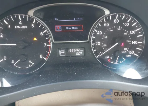 2015 Nissan Altima 2.5 S z USA, uszkodzony, nr VIN 1N4AL3AP1FC134599